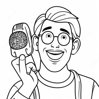 Page à colorier d'un YouTuber drôle avec un microphone | Page de coloriage YouTuber